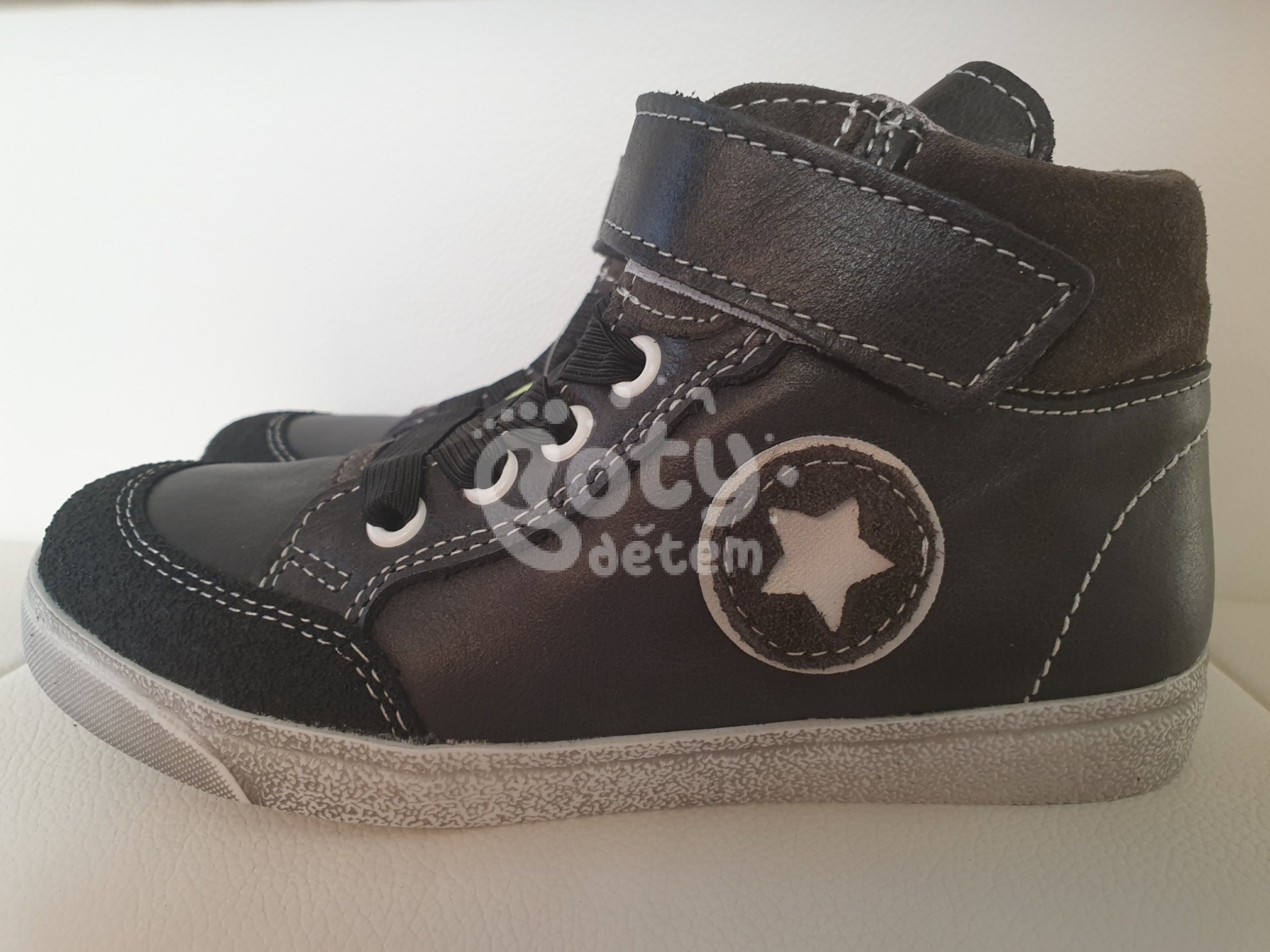 Jonap kožené boty 028 MV velcro černá hvězda